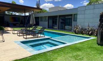 Imagem 7: Casa para venda possui 700 metros quadrados com 4 quartos. Condomínio Flamboyant - Atibaia