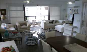 Imagem 4: Apartamento para aluguel e venda possui 230 metros quadrados com 4 quartos