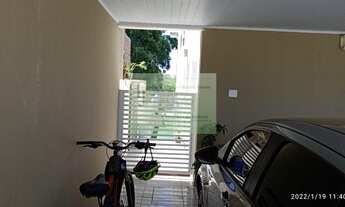 Imagem 2: Casa com 3 suítes, churrasqueira, piscina e 6 vagas(2 cobertas) 330 m² AC