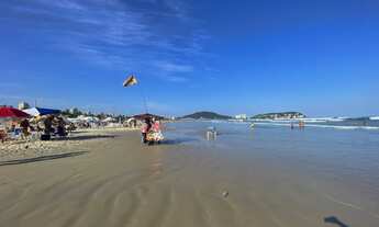 Imagem 2: Apartamento Compacto para venda à 200 mts da Praia com 1 quarto em Enseada - Guarujá - SP