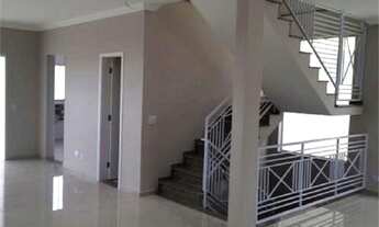 Imagem: Casa em Condominio com 3 Suites de 225m²