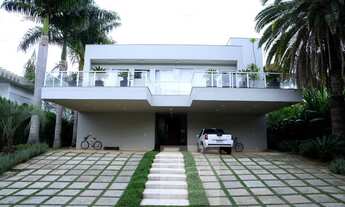 Imagem 2: Belíssima casa com vista voltada para o campo de Golfe!