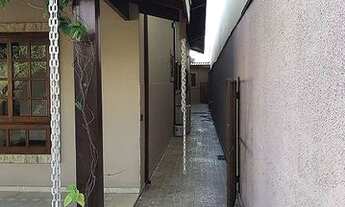 Imagem 7: Casa com 3 Quartos e 5 banheiros à Venda, 310 m² por R$ 900.000