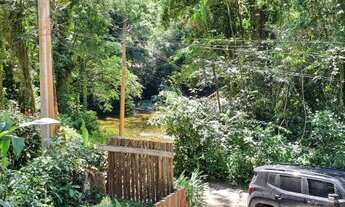 Imagem 3: Casa de condomínio para venda possui 250 metros quadrados com 6 quartos