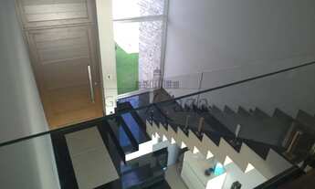 Imagem 6: Casa de condomínio sobrado para venda possui 335 metros quadrados com 4 quartos