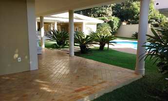 Imagem 5: Casa de condomínio Chamonix para venda tem 565 m2 de construção e terreno de 1.700m2, com