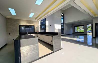 Imagem 2: Linda Casa no Urbanova!!! 4 Suítes!!! Monte Carlo!!