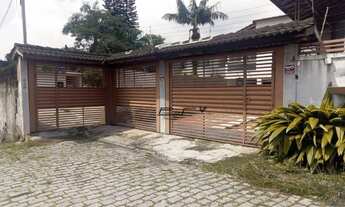 Imagem: Casa com 6 dormitórios à venda, 224 m²