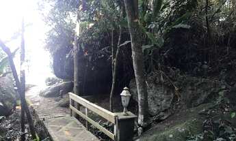 Imagem 4: Casa de condomínio sobrado para venda tem 350 metros quadrados com 5 quartos