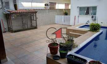 Imagem 3: SOBRADO ISOLADO COM PISCINA - 4 GARAGENS - MELHOR LOCALIZAÇÃO DA PONTA DA PRAIA