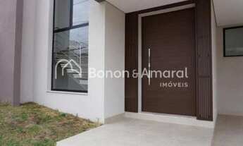 Imagem 2: Casa de condomínio à venda com 285m², 3 suítes, piscina e 4 vagas de garagem