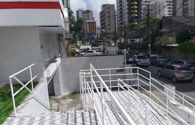 Imagem 4: Casa para aluguel e venda possui 420 metros quadrados com 4 quartos em Boa Viagem - Recife