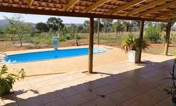 Imagem 4: Chácara Condomínio Camargo, 2100m², 1Q, Área Gourmet, Piscina, Jardinagem, Aragoiânia