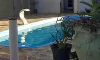 Imagem 2: Casa com piscina
