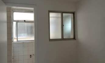 Imagem 3: Apartamento em Vista Alegre, Próximo ao Polo Gastronômico, 02 Quartos + Dependência + Vara