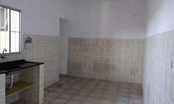 Imagem 3: Kitnet e uma Casa com garagem