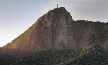 Imagem 4: Térrea para venda com 363 metros quadrados com 4 quartos em Humaitá - Rio de Janeiro - RJ