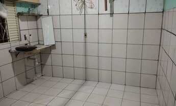 Imagem 2: Alugo 1 cômodo Itapuã 380 incluso ag/luz