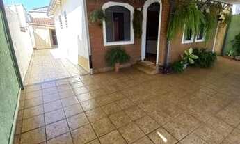 Imagem 2: Térrea para venda possui 89 metros quadrados com 2 quartos em Jardim García - Campinas - S