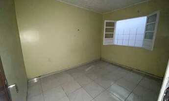 Imagem 2: Vendo Casa na Pedreira com 2 Quartos e Vaga de Garagem