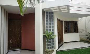 Imagem 2: Casa para venda com 176 metros quadrados com 4 quartos