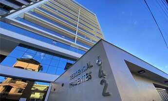 Imagem 3: Apartamento alto padrão com 4 quartos sendo 2 suítes, 3 vagas de garagem na rua Tiradentes