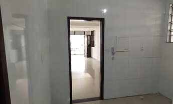 Imagem 2: Alugo casa 3 quartos ( TODA NO PORCELANATO E GESSO