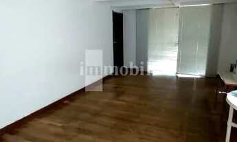 Imagem 6: Casa Espaçosa com Garagem Coberta, Salão de Festas e Piscina