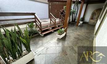 Imagem 6: Exclusiva Casa Triplex com Acabamento em Ipê, Rua Mario Hue, S/N, com entrada também pela