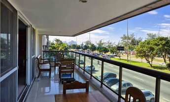 Imagem 2: Apartamento frontal mar (Lúcio Costa - Posto 10), 4 suítes, 184 m²