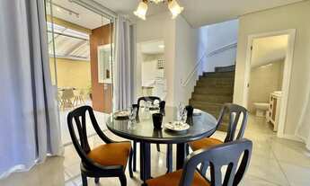 Imagem 6: Aconchegante e tranquilidade são sinônimos deste sobrado localizado em uma rua super tranq