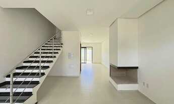 Imagem 7: Casa em Porto Alegre, no bairro Hípica, com 3 dormitório(s), e 3 banheiros, à venda