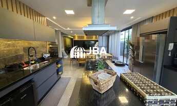 Imagem 2: CASA EM CONDOMÍNIO ALTO PADRÃO FINAMENTE DECORADA