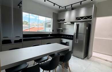 Imagem: Casa com 4 quartos e móveis planejados