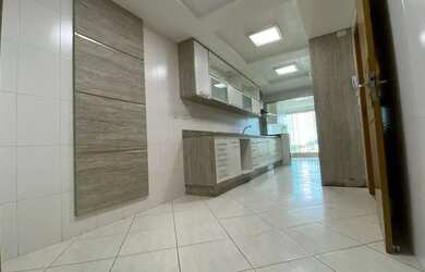 Imagem 6: Apartamentos para venda ou locação na Praia Campista em Macaé/RJ, 03 Quartos, 2 Vagas, Laz