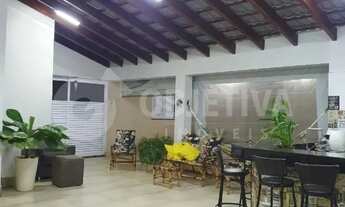 Imagem 2: Casa à venda, 4 quartos, 2 suítes, 4 vagas, SANTA MONICA - UBERLANDIA/MG