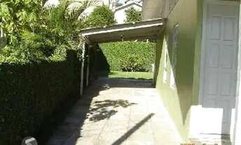 Imagem 6: Casa em Porto Alegre, no bairro Ipanema, com 3 dormitório(s), e 3 banheiros, à v