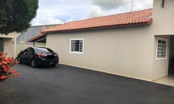 Imagem 3: Oportunidade - Linda Casa de Esquina com Edícula em Monte Castelo / SP