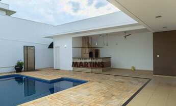 Imagem 3: Casa de condomínio para venda tem 296 metros quadrados com 3 quartos