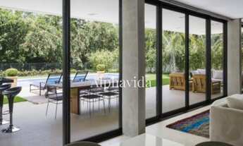 Imagem 4: Casa a venda com 5 suítes, piscina e mata preservada em Alphaville Barueri