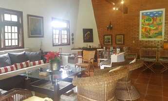 Imagem 6: Casa para venda tem 400 metros quadrados com 5 quartos