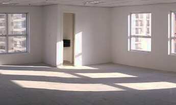 Imagem 2: Sala Corporativa possui 126m2 com 3 vagas 2 banheiros Alphaville - Barueri - SP