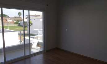 Imagem 6: Casa de condomínio para venda possui 254 metros quadrados com 3 quartos