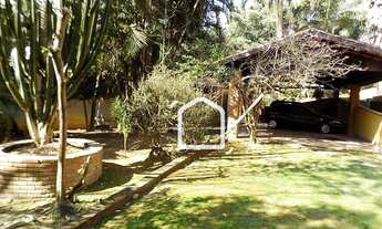 Imagem 4: Ampla casa com ar de fazenda no coração da Granja Viana. Área total de 2.100 m² e 600 m² d