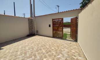 Imagem 3: Casa À 200 metros da Praia de Itanhaém com piscina, churrasqueira