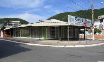 Imagem: Centro comercial com 702m² privativos