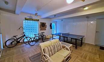 Imagem 3: LINDA CASA COM PÉ DIREITO ALTO EM CONDOMINIO FECHADO, DISPONDO DE CHURRASQUEIRA E PISCINA