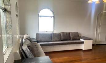 Imagem 2: Casa de condomínio Alphaville para aluguel possui 260 metros quadrados com 3 quartos