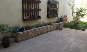 Imagem 5: APTO BEM LOCALIZADO COM QUINTAL PRIVATIVO!