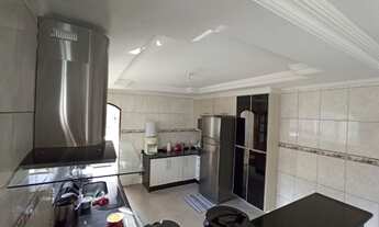 Imagem 7: Sobrado para venda possui 360 metros quadrados com 4 quartos